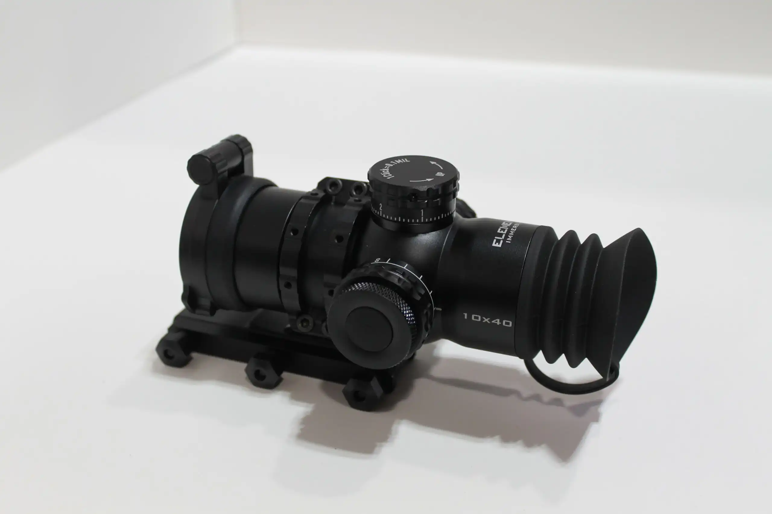 Element Immersive Series 10x40