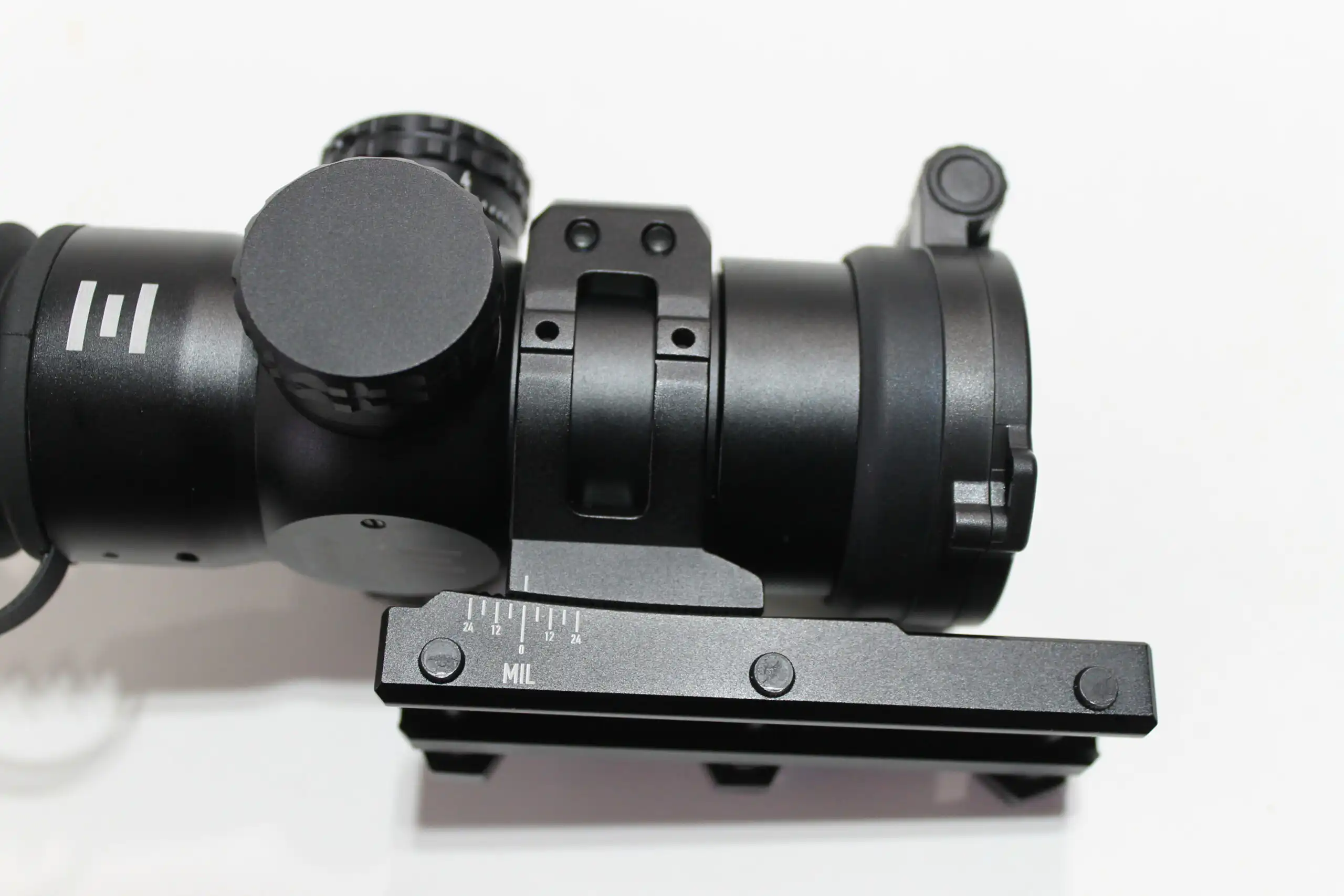 Element Immersive Series 10x40 - Image 4
